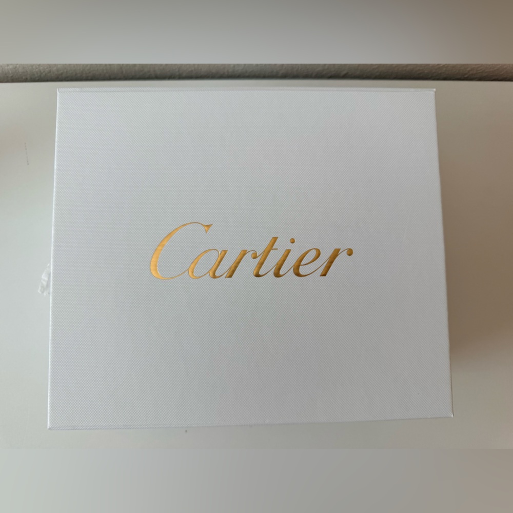 Cartier LOVE Ring Small 18K Yellow Gold Sz 5.25 Full Set - Picture 8 of 11